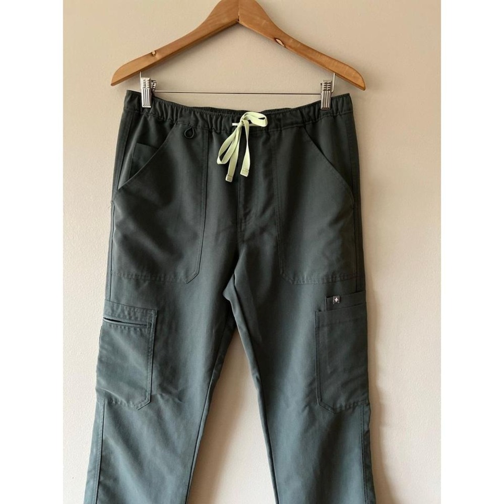 FIGS Men's Cairo Cargo Scrub Pants Moss Small - Picture 2 of 5
